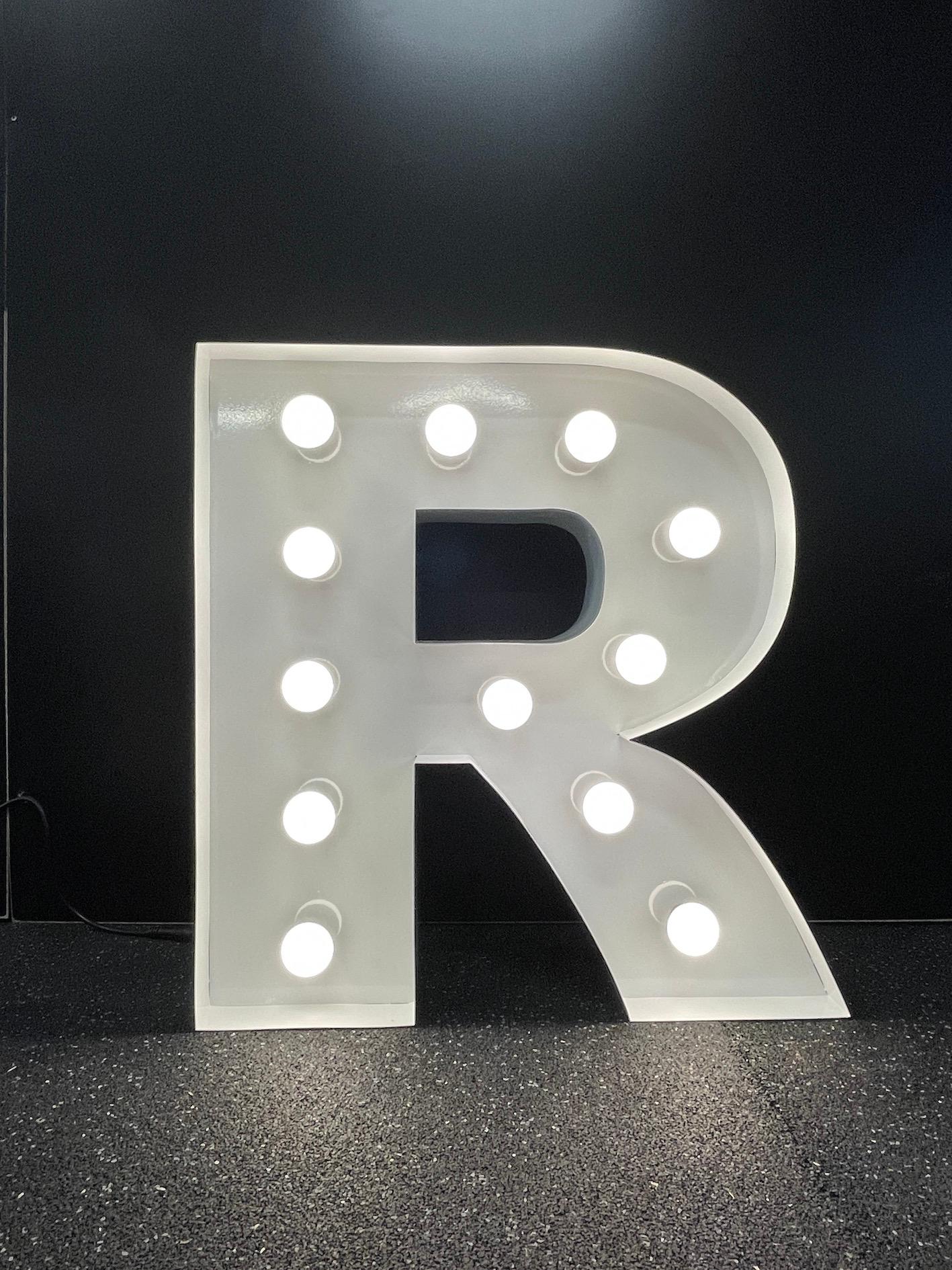 R