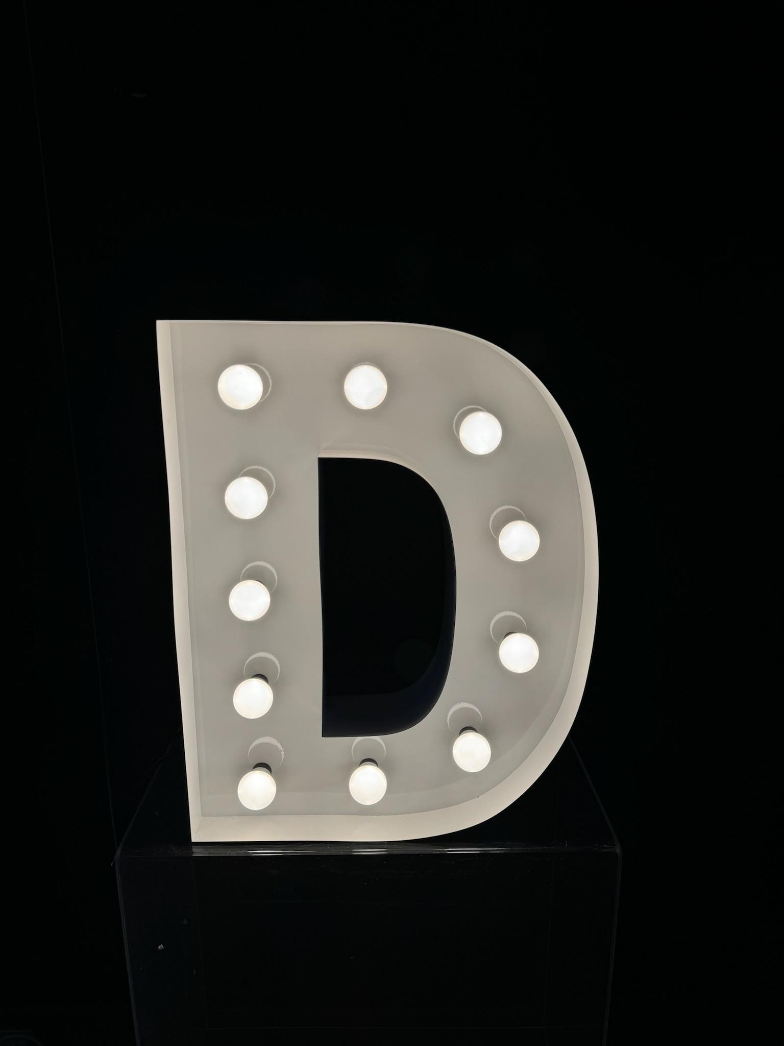 D